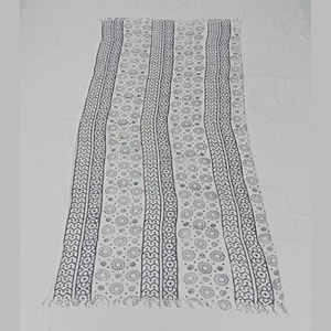 Foulards imprimés en coton modal pour femmes 100% soie douce avec impression d'art Mandala exclusif longue bande au prix de gros - Product Image 3