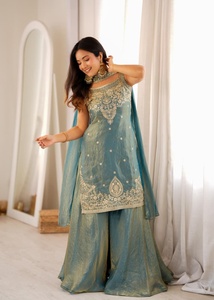 Traje de boda indio para mujer, conjunto largo hasta el suelo, con bordado de seda Fendy, lentejuelas, trabajo Dori y Zari, top con sharara y dupatta. - Product Image 2