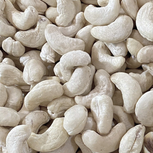 Offre Spéciale 2025 Noix de cajou brutes brisées du Vietnam en vrac Sacs de 22,68 kg Grade W240 Prêts à être expédiés Santigo Haute Qualité - Product Image 1