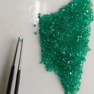 พลอยออนิกซ์สีเขียวธรรมชาติ 1.5 มม. ทรงกลมเจียระไนแบบบริลเลียนท์ คุณภาพดีที่สุด พลอยหลวมสำหรับทำเครื่องประดับ รีดดิ้งเมาน์เทน เจมส์ R1GORDCT15 - Product Image 4