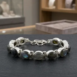 Pulsera de Labradorita de Plata de Ley 925, Joyería Hecha a Mano con Piedras Preciosas Naturales, Pulsera Elegante de Moda para Mujer para Uso Diario - Product Image 4