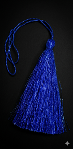 Décoration suspendue en tissu bleu avec pompons pour la remise des diplômes, usage intérieur, style moderne - Product Image 5
