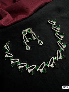 Classic American Diamond Bridal Jewelry <b>Set</b> Two-Piece <b>Necklace</b> <b>and</b> <b>Earrings</b> for Wedding Fashionable Classic Style - Product Image 3