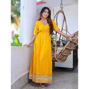 Robe Gotta Jaune Riche Respirante et Simple, Taille Naturelle, Idéale pour les Occasions Quotidiennes, Taille XS - Product Image 3