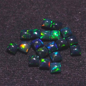 Opale noire fumée traitée, opale naturelle de Welo, pierre brute taille carrée 5mm, cabochon multi-feu avec jeu de couleurs pour DIY HASNAIN GEMS - Product Image 1