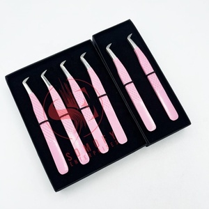 Pince à épiler professionnelle Somofy Enterprises en acier inoxydable pour extensions de cils, avec option de logo personnalisé et d'étiquette privée - Product Image 1