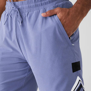 Shorts de sport pour hommes personnalisables en maille respirante à séchage rapide, taille mi-haute, en toile unie, pour le basketball, la gym, la plage et les entraînements d'été, personnalisables - Product Image 4
