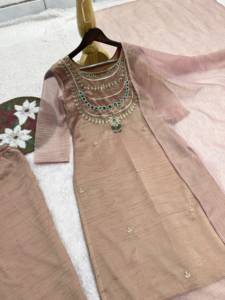 Ensemble Kurta Traditionnel en Soie Vert Sauge Brodé pour Femme avec Dupatta, Coupe Classique, Toutes Saisons, Tenue Ethnique pour Fête/Mariage/Quotidien - Product Image 5