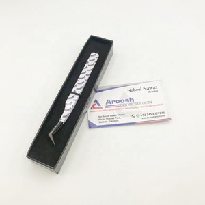 Pince à cils russe Plasma en acier inoxydable de haute qualité noir blanc Logo personnalisé durable pointu pour cils - Product Image 4