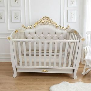 Lit bébé en acajou massif sculpté, peint en blanc, fabriqué en Indonésie, sur mesure à Londres - Product Image 1