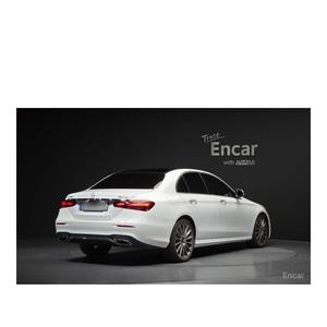 Mercedes-Benz Clase E E350 4MATIC AMG Line 2023, 54,297 km, Caja de Cambios Automática, Asientos de Cuero, Volante a la Izquierda, Cámara Trasera - Product Image 2