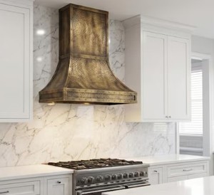Campana Extractora de Humos de Cocina de Cobre Hecha a Mano, Montada en la Pared, con Diseño Martillado en Bronce Oscuro y Forma de Campana para Cocina - Product Image 4