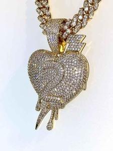 Colgante de Lujo Estilo Hip Hop con Piedras de Moissanita VVS, Joyería Personalizada 3D con Nombre, Hecha en Fábrica, en Cadena Cubana para un Look Moderno - Product Image 4