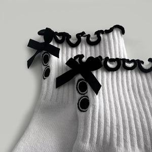 Calcetines de Pilates con Logotipo Personalizado para Mujer, Antideslizantes, con Suela Completa de Puntos, Calcetines de Yoga con Cordones Negros, Venta al Por Mayor - Product Image 3