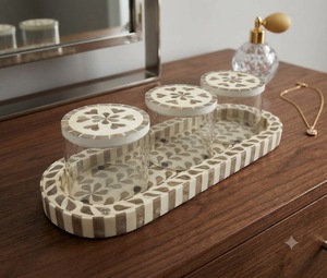 Caja de Regalo Redonda de Acrílico Pulido Hecha a Mano de Lujo con Patrón Geométrico para Decoración del Hogar - Product Image 1