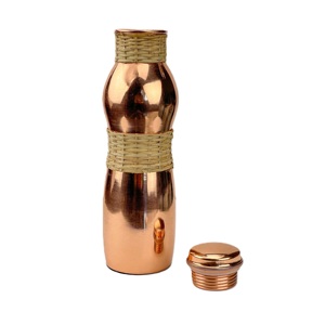 Botella de agua de cobre con diseño de cisne, patrón tradicional, recipiente portátil para bebidas para uso doméstico - Product Image 5