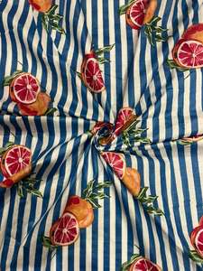 Tissu en coton cambre biologique léger imprimé au bloc, motif floral indien doux pour vêtements de filles, projets domestiques, sacs et rideaux - Product Image 4