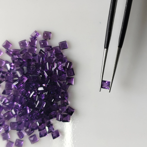 อเมทิสต์แอฟริกันธรรมชาติ 3 มม. ทรงสี่เหลี่ยมเจียระไนแบบ Step Cut สีม่วง คุณภาพดีที่สุด พลอยเม็ดเดี่ยวสำหรับทำเครื่องประดับ - Product Image 1