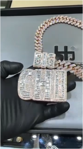 Colgante Personalizado de Letras Cursivas con Incrustaciones de Moissanita Baguette Estilo Hip Hop, Plata S925, Oro Sólido de 10K, 14K, 18K, Unisex - Product Image 3