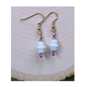 Pendientes de Resina Hechos a Mano Azul Cielo, Elegantes Pendientes de Resina con Flor de Orquídea, Joyería de Resina con Toque Natural, Pendientes de Resina Hechos a Mano con Diseño de Atardecer - Product Image 3
