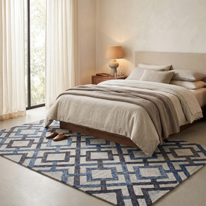Alfombra Geométrica de Lana Color Azul Índigo y Marfil, Ecológica, Antideslizante, Hecha a Mano con Diseño de Rejilla Entrelazada para Sala de Estar u Hotel - Product Image 3
