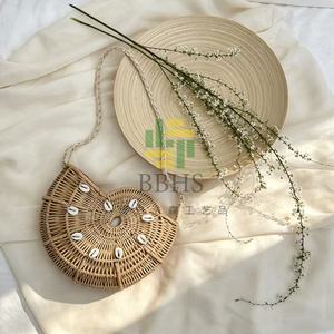 Handmade Straw Woven Bohemian Crossbody Bag With Shell <b>Decorations</b> Summer Style Single Strap Open Closure - Product Image 1
