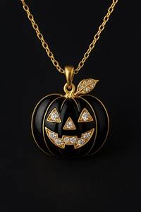 Compre un Lujoso Collar con Colgante de Calabaza Negra y Dorada – Collar con Diamantes de Calabaza, Regalo de Joyería de Halloween en Línea en India - Product Image 3