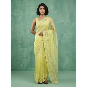 Sari en Soie Pure Chanda Elite Weaves avec Broderie Florale Élégante, Travaux Schiffli, Resham, Zari et Bordure Découpée – Idéal pour Mariages Indiens/Pakistanais - Product Image 5