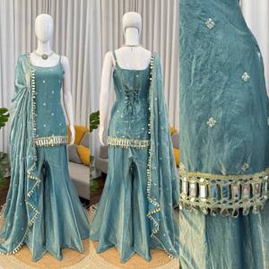 Ensemble haut en soie, pantalon palazzo et dupatta VASTRA COTTAGE, orné de fils, de paillettes et de miroirs, doublure en coton doux, idéal pour les fêtes - Product Image 5