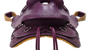 Selle de cheval western professionnelle en cuir de qualité supérieure, équipement équestre avec arceau en fibre et quincaillerie en acier inoxydable pour l'équitation sur sentier et le ranch - Product Image 2