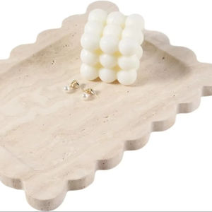 Bandeja Cuadrada Moderna de Acero Inoxidable Beige con Borde Festoneado para Baño, Escritorio y Organización de Encimeras de Sala de Estar - Product Image 1