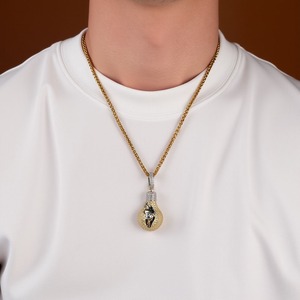 Pendentif Homme Hip Hop Style Unilatéral avec Grappe de Zircons Brillants Effet Glacé, en Cuivre Plaqué Or 18K, ZIRCON, Personnalisation Logo - Product Image 3