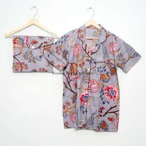 Hermoso y elegante conjunto de pijama corto de algodón hecho a mano en India, con estampado digital vintage, suave, para dormir, para mujer, primavera-verano - Product Image 2