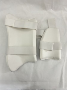 Mannusports Sniper Thai Guard: Protectores Tailandeses Personalizados de Fábrica para Jugadores de Cricket, Precios Competitivos en Equipamiento de Protección - Product Image 4