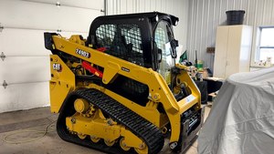 Achetez une chargeuse sur pneus Cat 249D3 de qualité supérieure, modèle 2023, capacité nominale de 45 tonnes, moteur puissant, service fiable, support rapide - Product Image 2