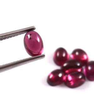 Lot en gros de cabochons ovales en grenat rhodolite naturel 5x7 mm, dos plat, calibrés, pierres précieuses en vrac pour la fabrication de bijoux - Product Image 3