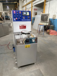 Machine de teinture verticale automatique efficace pour fils tubulaires HTHP, composant de pompe à 2 cônes en acier inoxydable 316L, 380-440V - Product Image 1