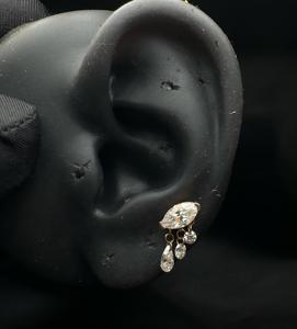 Boucles d'oreilles clous en diamant triple goutte marquise, en or 14 carats, avec gouttes flottantes en forme de poire, bijoux délicats pour femme - Product Image 1