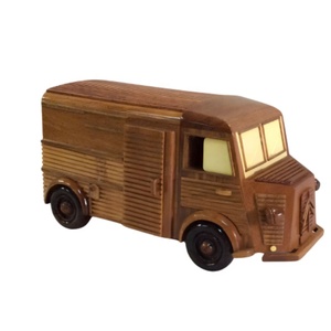 Camión de Madera de Juguete con Función de Empuje y Retroceso para Niños de 8 a 13 Años, Juguete Educativo Artesanal de Hanói, Vietnam, con Marca Personalizada - Product Image 1