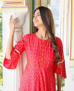 Kurti Anarkali Rosa de Rayón con Estampado Floral para Mujer, Diseño Acampanado, Ropa Casual de Verano, Corte Regular, Tela Cómoda de Alta Calidad - Product Image 2