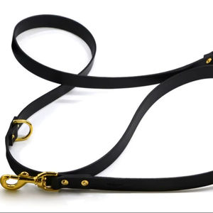 Correa de Adiestramiento para Perros de Cuero Negro - Correa Ajustable Multiusos, Dos Tamaños - Product Image 1