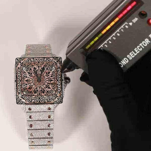Reloj Cuadrado de Acero Inoxidable de Lujo AMBER JEWELS con Bisel de Diamantes, Movimiento de Cuarzo Analógico, Resistente al Agua 3BAR, Hebilla Impermeable - Product Image 1