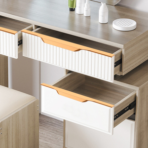 Manijas Ocultas Minimalistas para Puertas de Armario, Sin Necesidad de Ranura, Estilo Horizontal, Color Dorado y Negro - Product Image 3