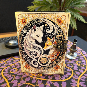 Carnet en cuir Fox Love Couple avec papier à bords festonnés, livre des ombres vintage fait main, cadeau religieux classique pour anniversaire - Product Image 2