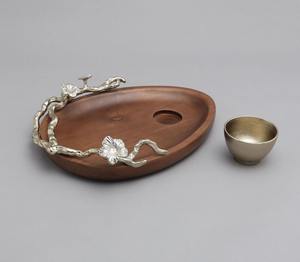 Plateau décoratif en bois de qualité supérieure avec accent floral métallique artistique et bol, plateau de service fait main pour la maison et l'hôtellerie, pour plats et assiettes - Product Image 4