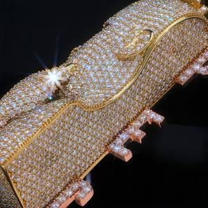 Colgante Pesado Personalizado de Letra/Número de Moissanita VVS de Plata S925 con Baño de Rodio Certificado, Alfabeto 3D de Lujo, Venta al por Mayor - Product Image 4