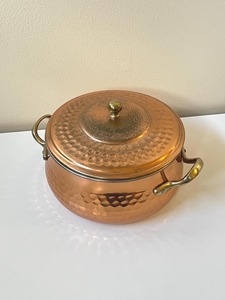 Casserole en cuivre artisanale, finition martelée, design vintage, forme ronde, ustensile de cuisine en métal durable sans couvercle - Product Image 1
