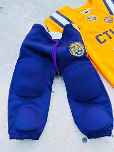 ชุดเสื้อฟุตบอลอเมริกัน CTU สีเหลือง สีม่วง คอวี แขนสั้น ชุดเด็ก ชุดทีมเด็กชาย - Product Image 4