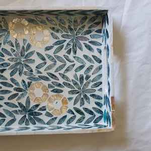 Plateau de service rectangulaire authentique indien en os incrusté, style classique, durable, personnalisable, poli, avec motif floral élégant, fait main - Product Image 3