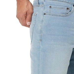 Shorts Casuales Azules de Mezclilla Ajustados con 28% Poliéster, 70% Algodón, 2% Elastano, Dobladillo Invertido, Presillas para Cinturón y Bordado con Lavado de Color - Product Image 6